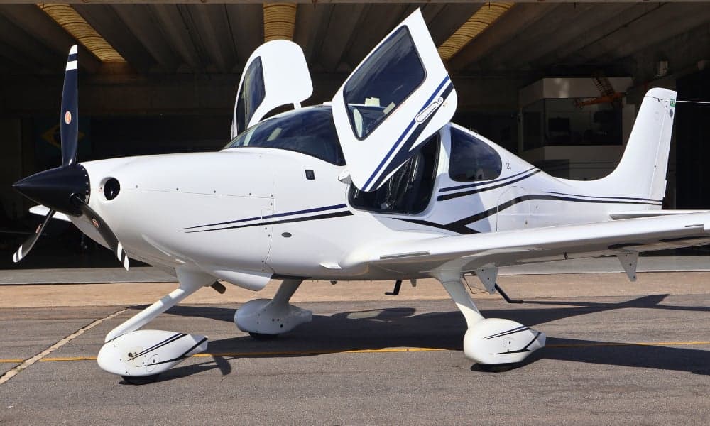 Cirrus SR20 G6